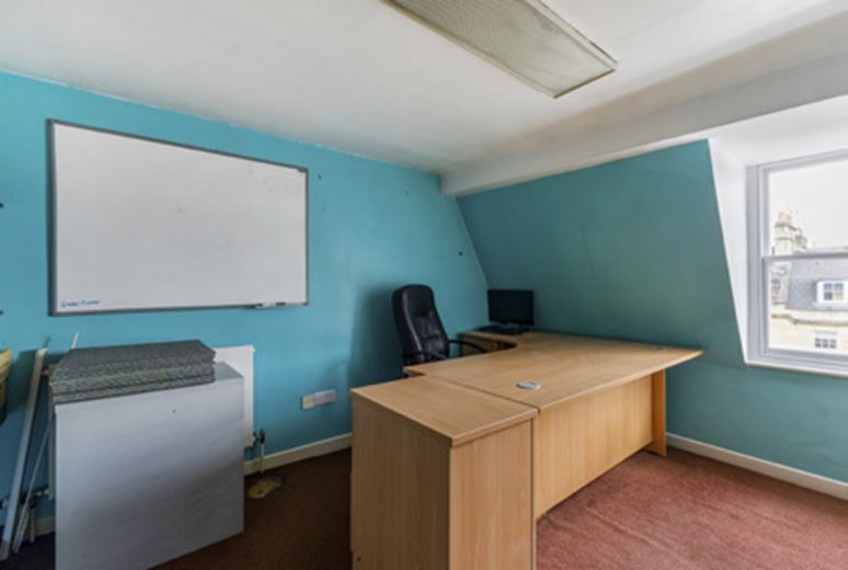 5,434 Sq Ft , 41 Gay Street BA1 - Available