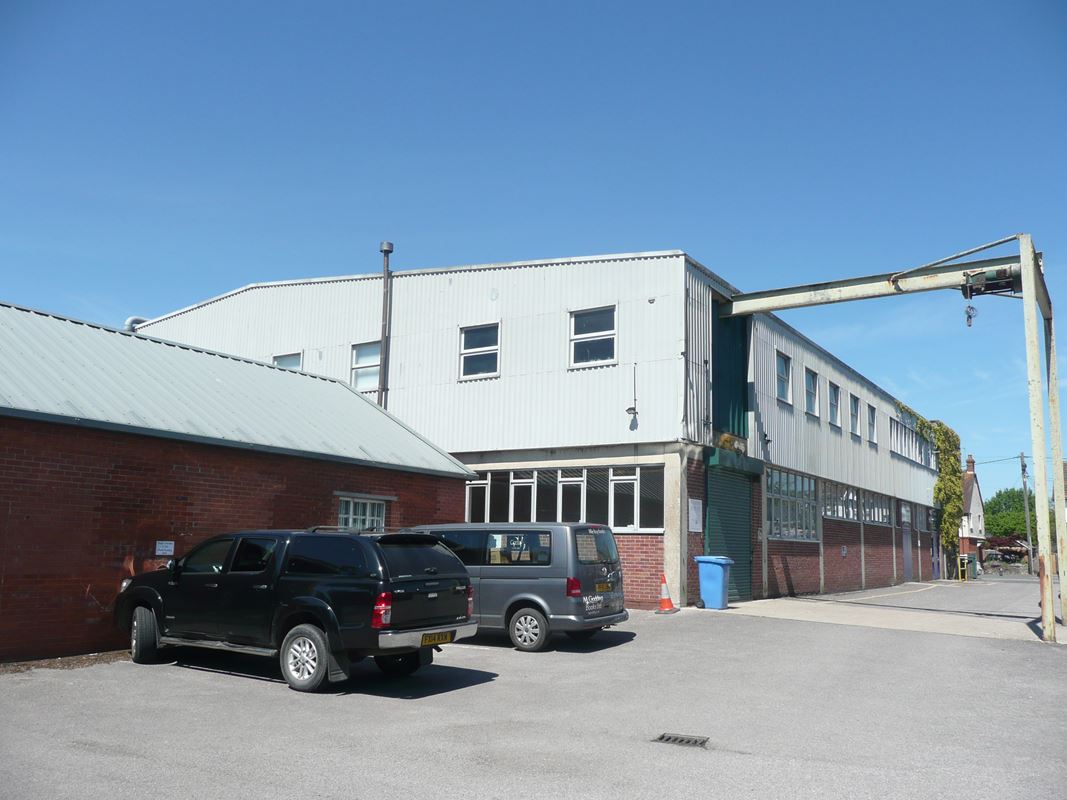274 to 7,597 Sq Ft , Bath Road Business Centre, Bath Road SN10 - Available