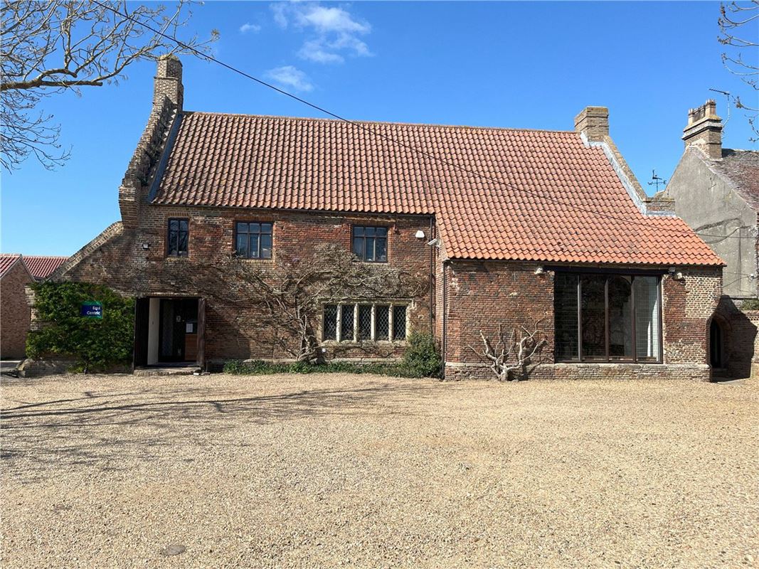 156 Sq M , The Old Bishops Palace, 11 Tower Road CB6 - Available