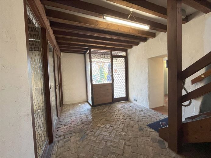 156 Sq M , The Old Bishops Palace, 11 Tower Road CB6 - Available