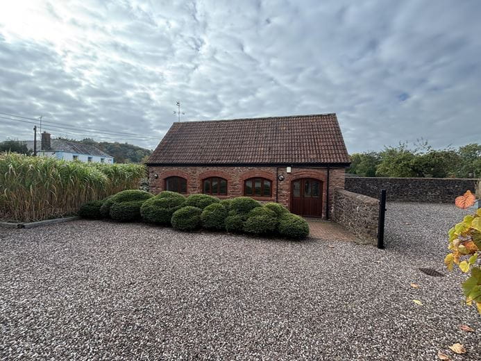 533 Sq Ft , 5 Higher Ford, Ford TA4 - Available