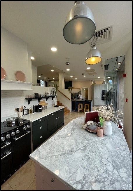 996 Sq Ft , 39, Regent Street  CB2 - Available