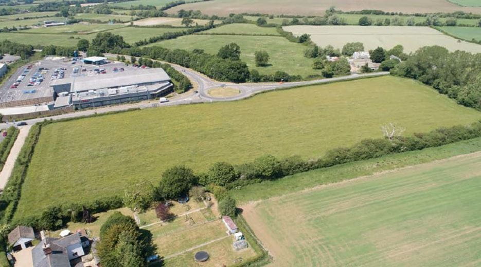 4.1 acres , High Penn Trade Park, Oxford Road SN11 - Available