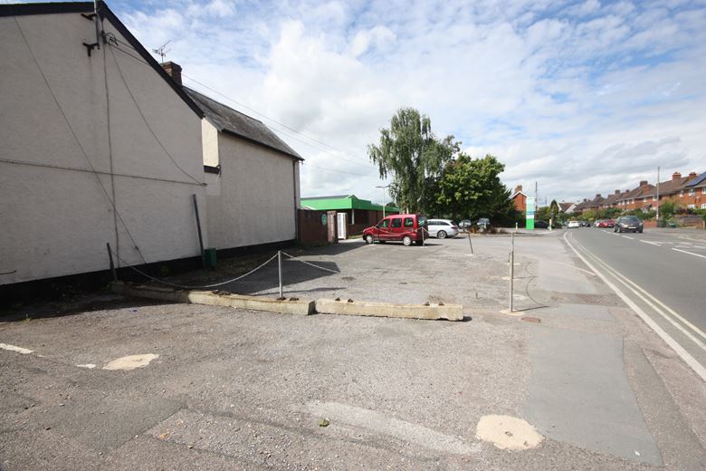 277.2 Sq Ft , Car Parking, Longforth Road TA21 - Available