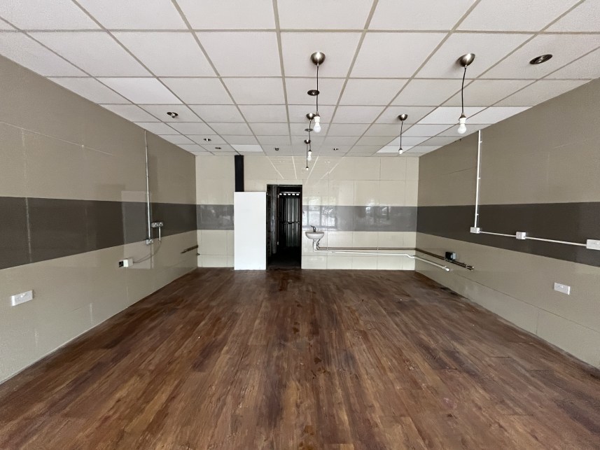 735 to 1,437 Sq Ft , 1- 2 Ellendune Shopping Centre SN4 - Available