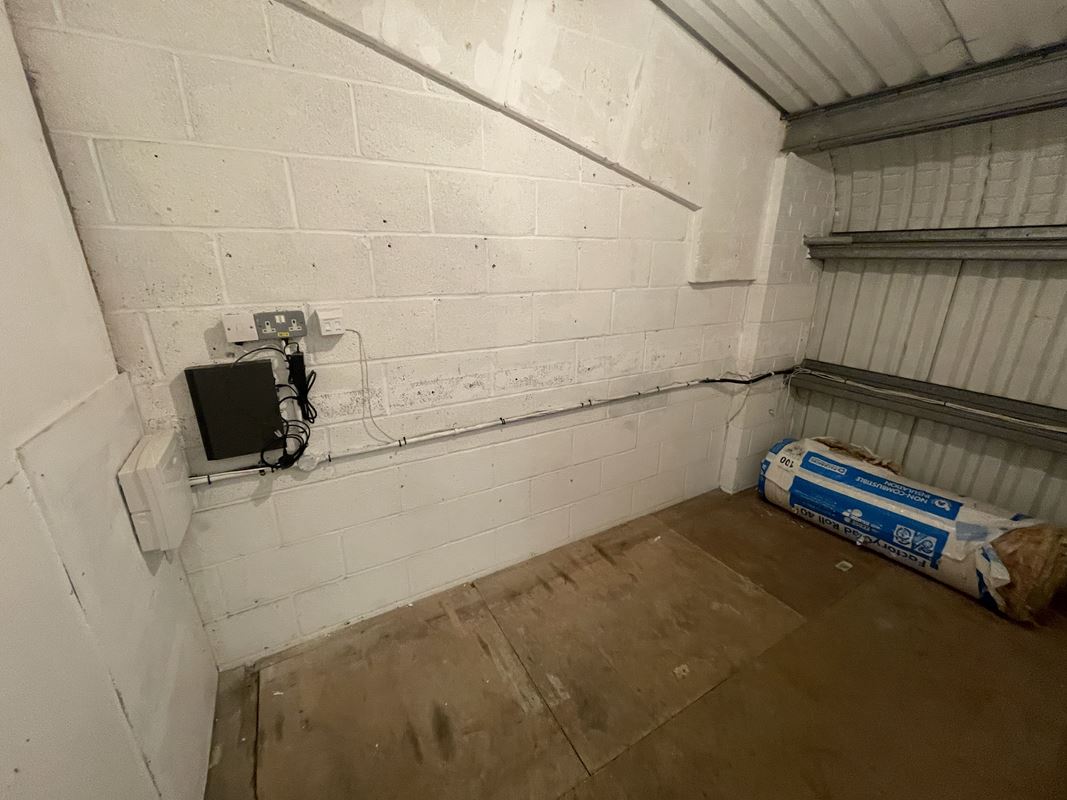 646 Sq Ft , 14 Ilton Business Park TA19 - Available