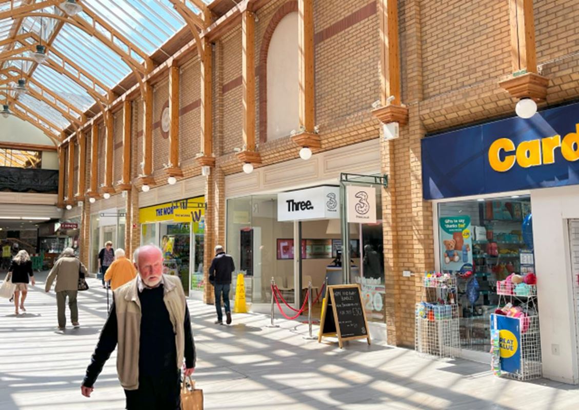 4,106 Sq Ft , Unit 9, Green Lanes Shopping Centre EX31 - Available