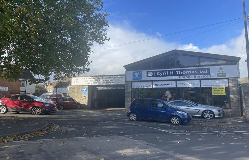 8,729 Sq Ft , 11-13, Curzon Street SN11 - Sold STC