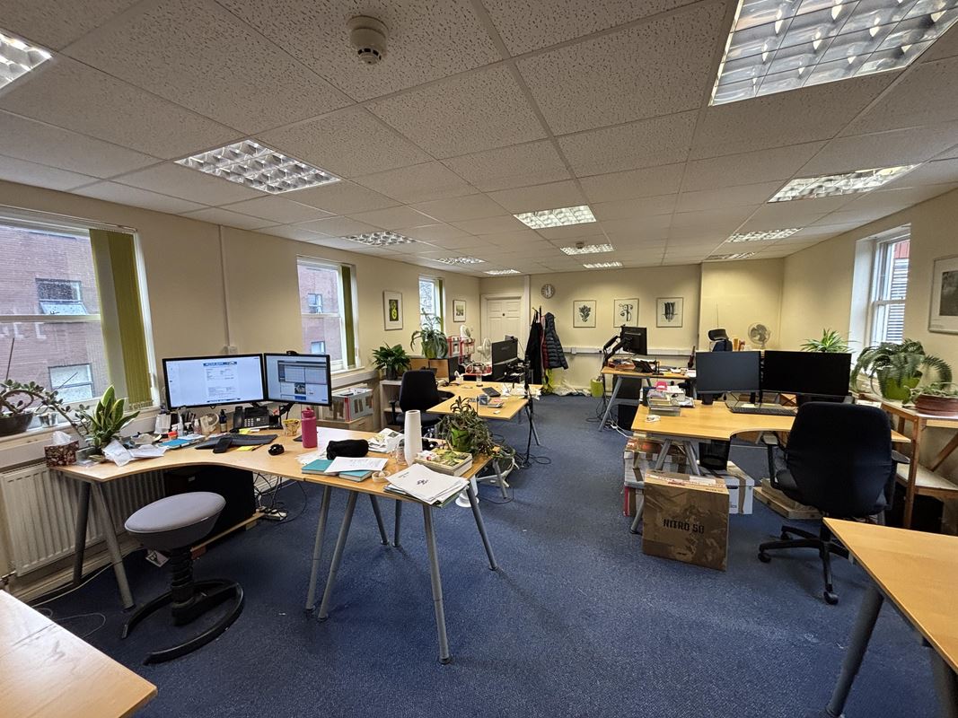 880 Sq Ft , First Floor 4 Chartfield House, Castle Street TA1 - Available