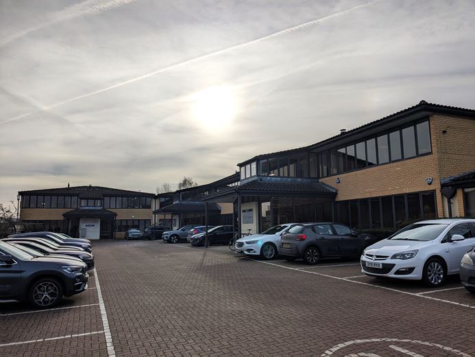 2,080 to 5,385 Sq Ft , Wellbrook Court, Wellbrook Way CB3 - Available