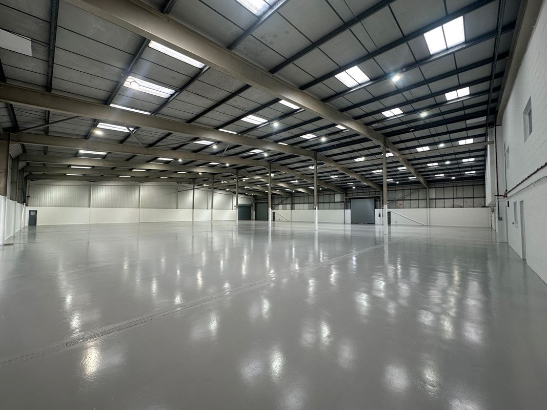 44,684 Sq Ft , 41 Edison Road PE27 - Available