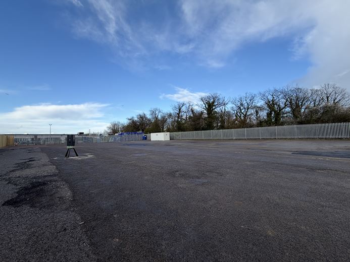 0.538 acres , Plot 2 Horsecroft Road CM19 - Available