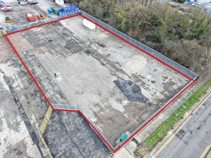 0.538 acres , Plot 2 Horsecroft Road CM19 - Available