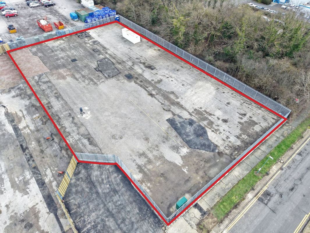 0.538 acres , Plot 2 Horsecroft Road CM19 - Available