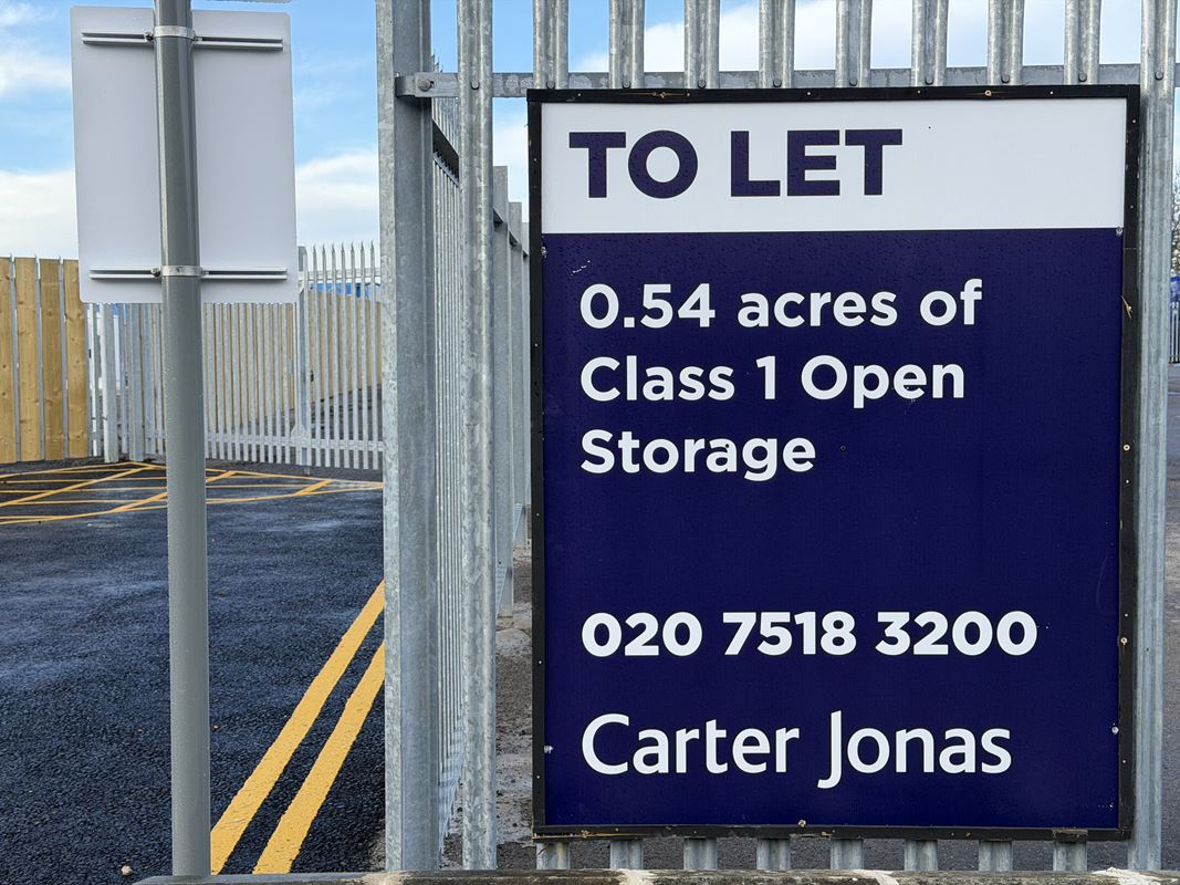 0.538 acres , Plot 2 Horsecroft Road CM19 - Available