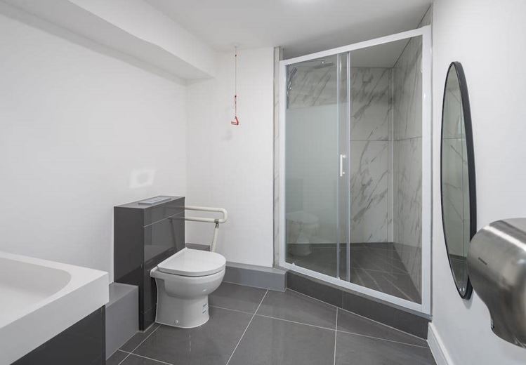  , 12 Old Street EC1V - Available