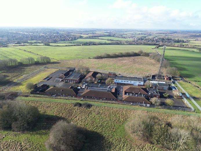 26 acres , Centre For Applied Science & Technology, Woodcock Hill AL4 - Available