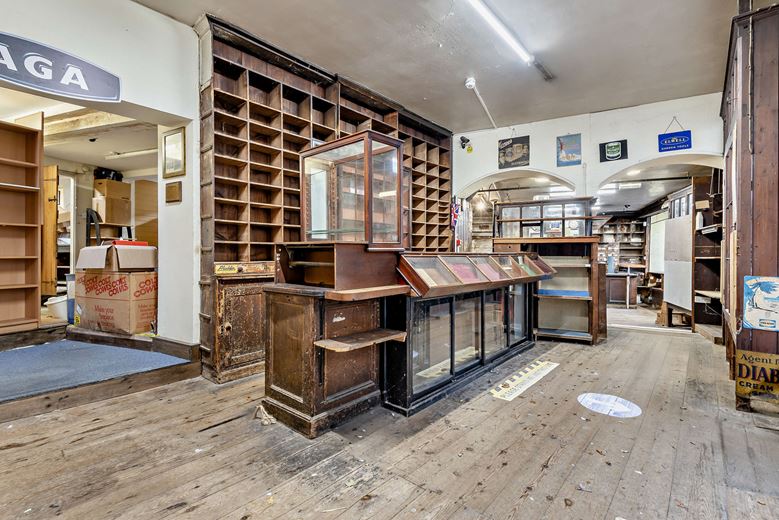 5,285 Sq Ft , 6-7 Bull Ring SY8 - Available