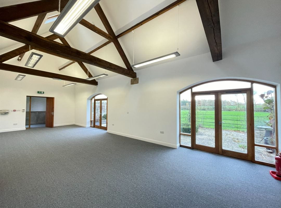 632 Sq Ft , The Barn Kirtlington Business Centre OX5 - Available