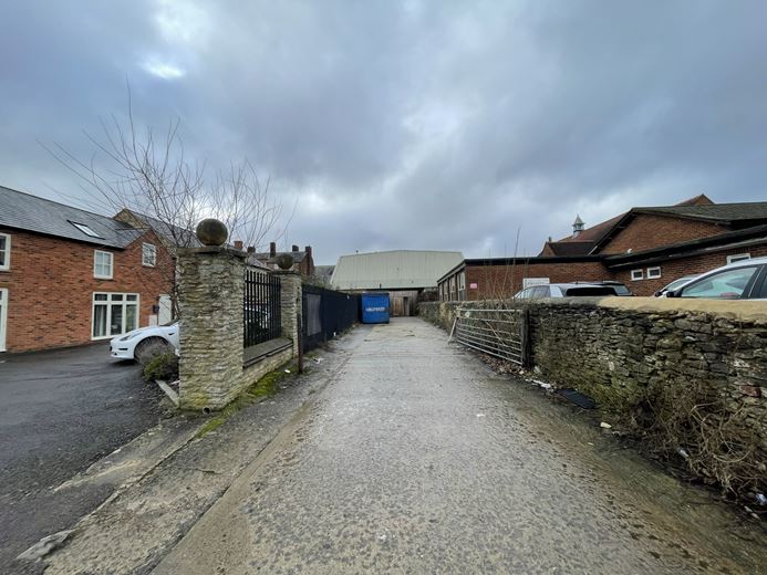 7,495 Sq Ft , 66-68 Sheep Street OX26 - Available