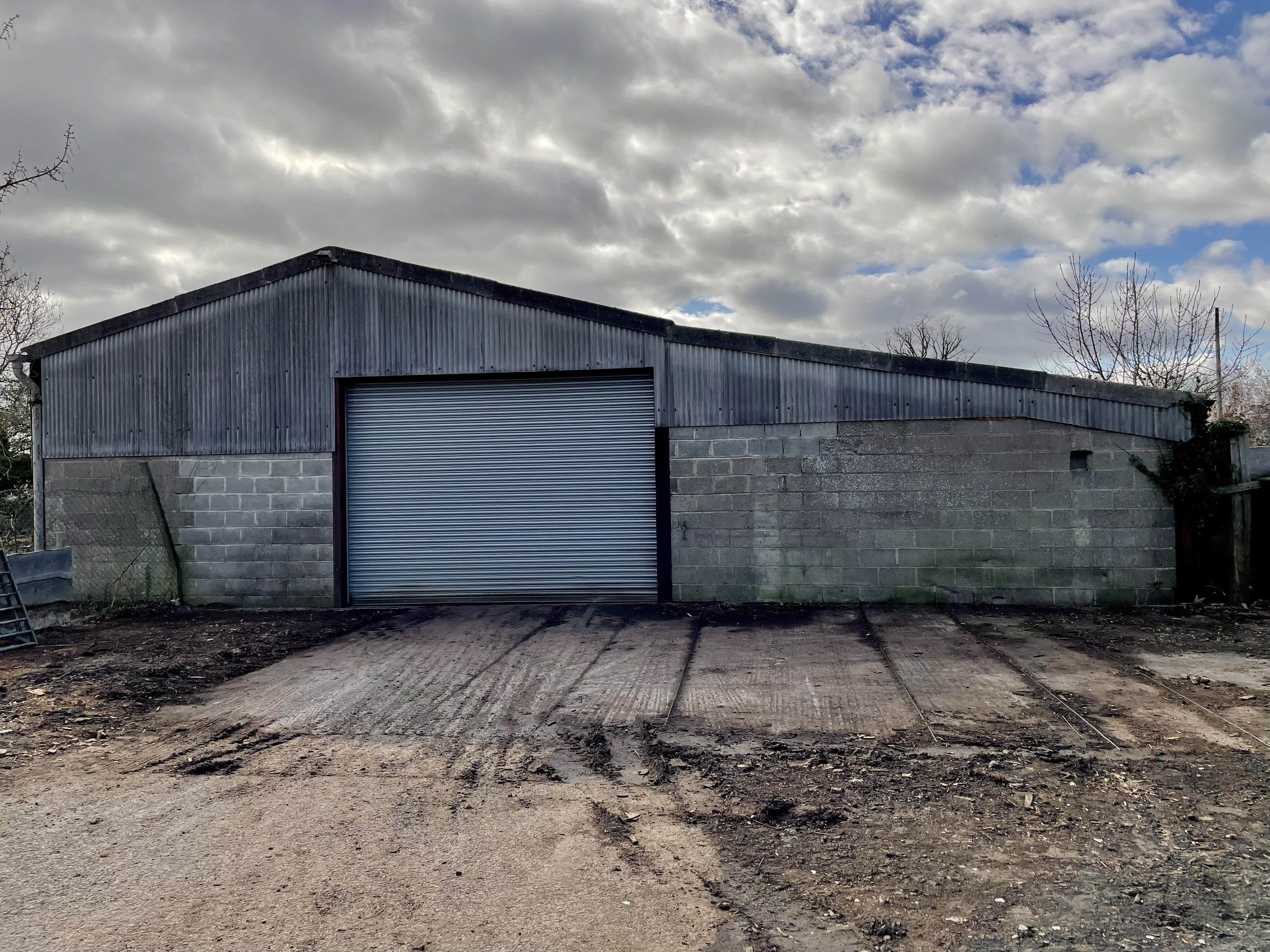 2,150 Sq Ft , Meadowfields Unit, HG4 - Available