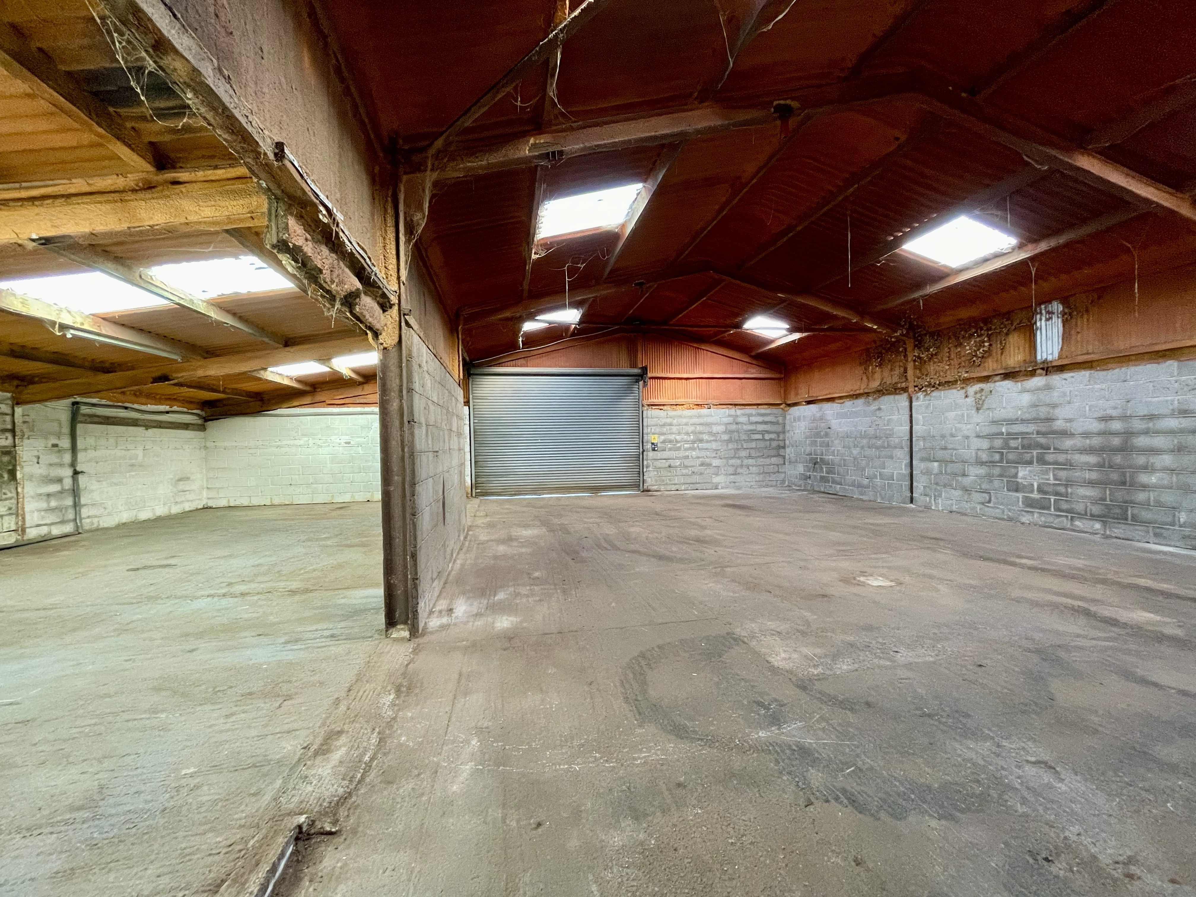 2,150 Sq Ft , Meadowfields Unit, HG4 - Available