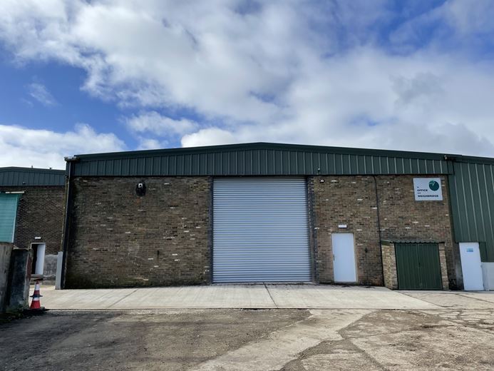 1,060 Sq Ft , Highview Farm, New Years Green Lane UB9 - Available