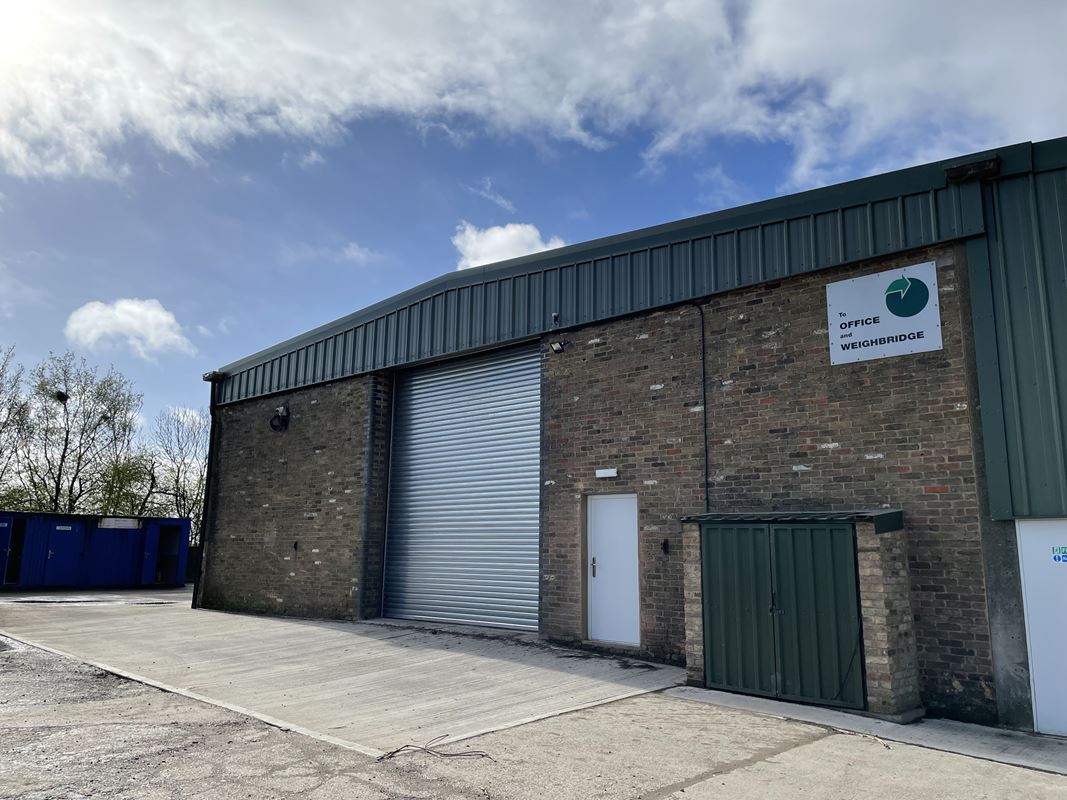 1,060 Sq Ft , Highview Farm, New Years Green Lane UB9 - Available