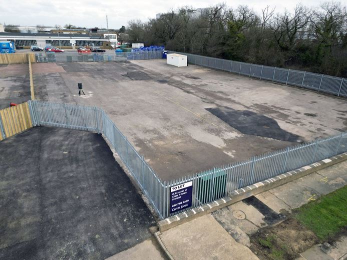 0.538 acres , Plot 2 Horsecroft Road CM19 - Available