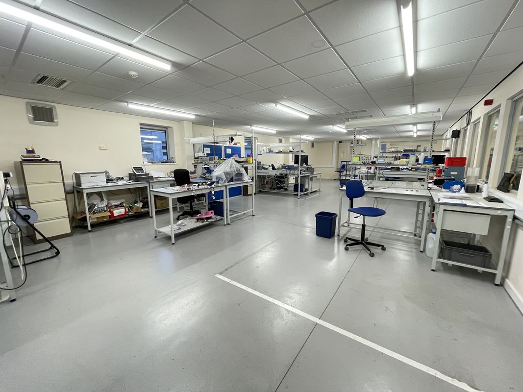 17,677 Sq Ft , Unit 20 Grove Business Park - LH OX12 - Available