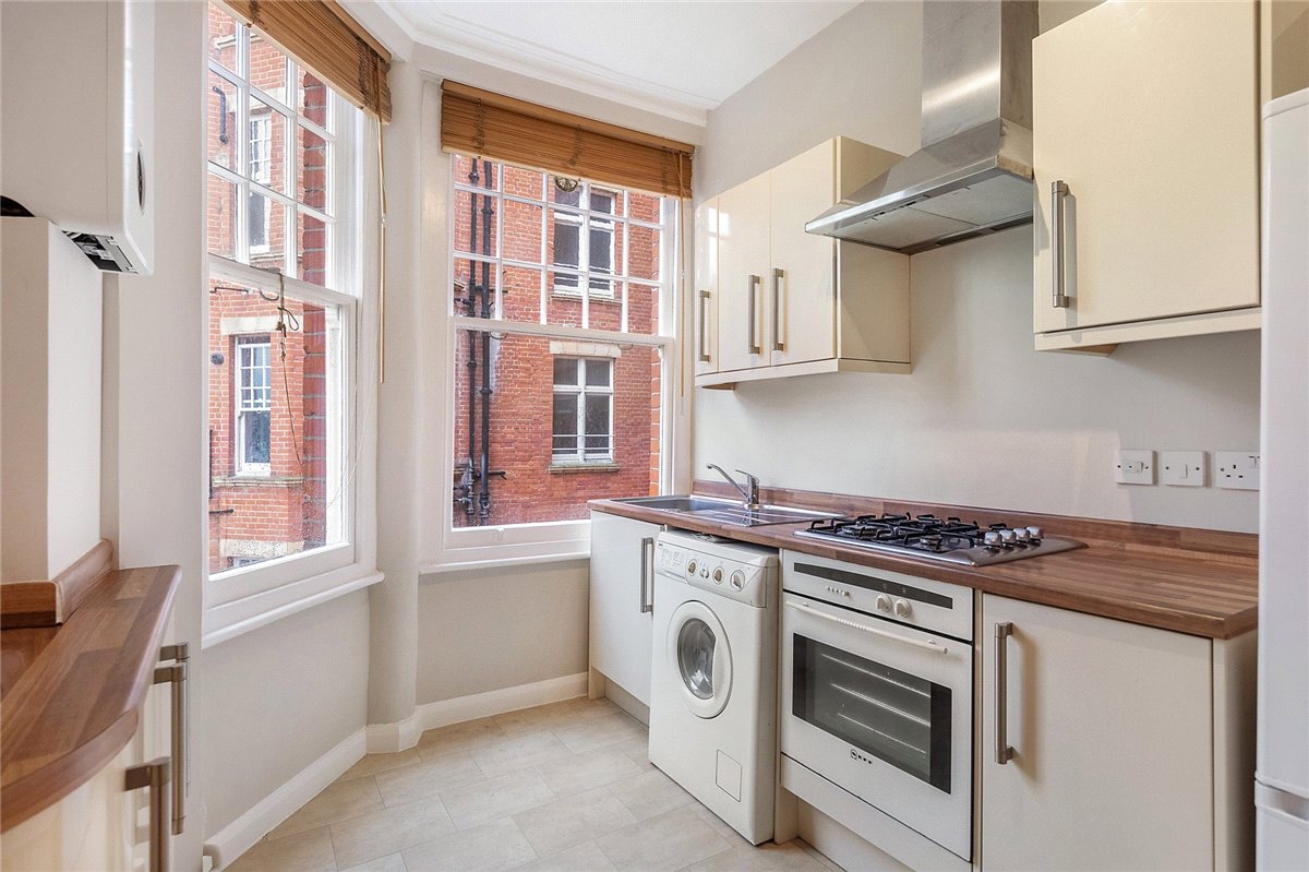 1 bedroom flat, Elm Bank Mansions, The Terrace SW13