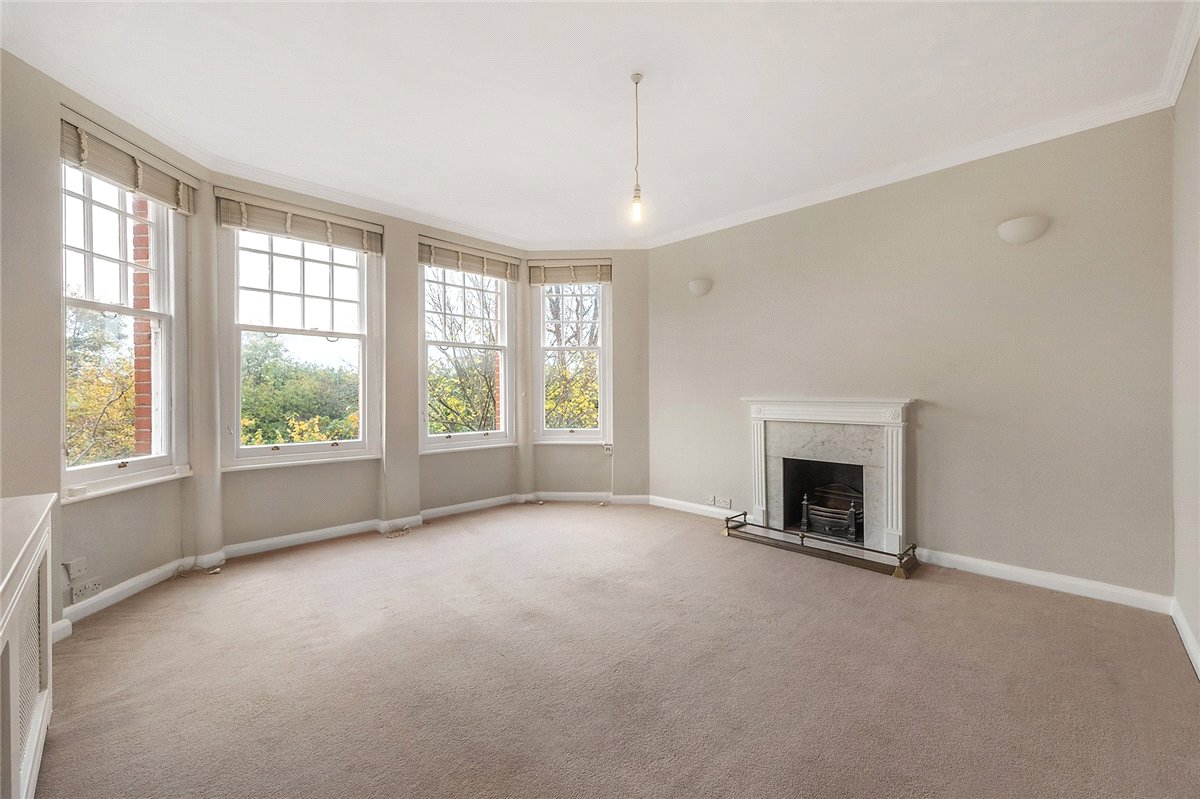 1 bedroom flat, Elm Bank Mansions, The Terrace SW13