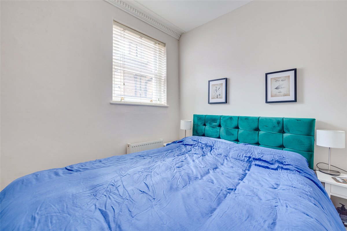 2 bedroom , Petersham Road, Richmond TW10 - Available