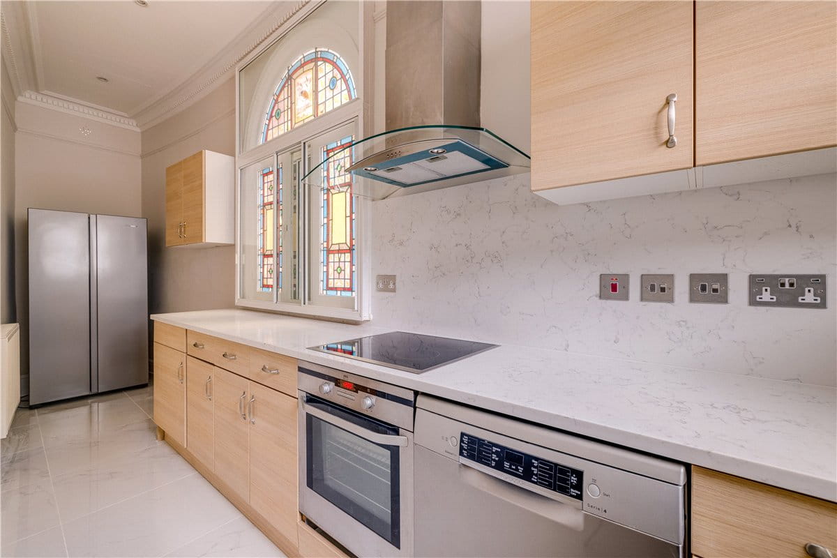 2 bedroom , Petersham Road, Richmond TW10 - Let Agreed