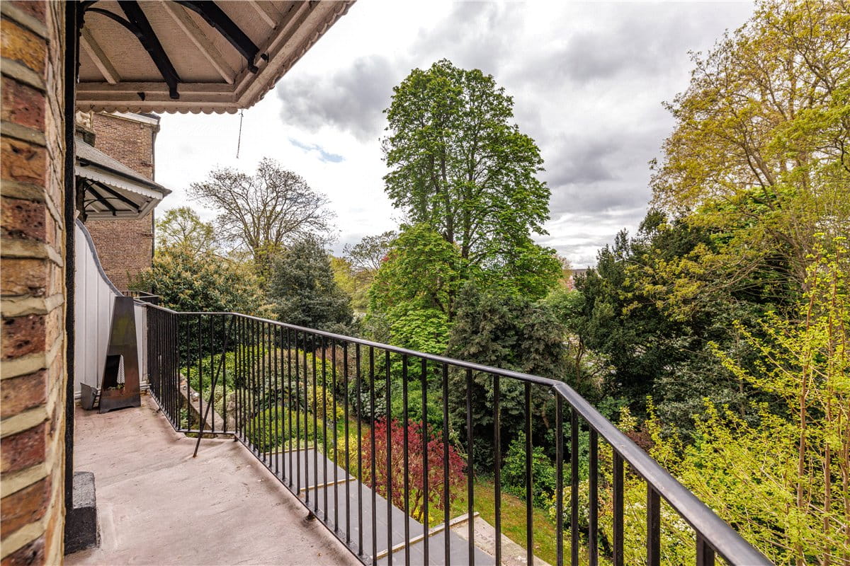 2 bedroom , Petersham Road, Richmond TW10 - Let Agreed