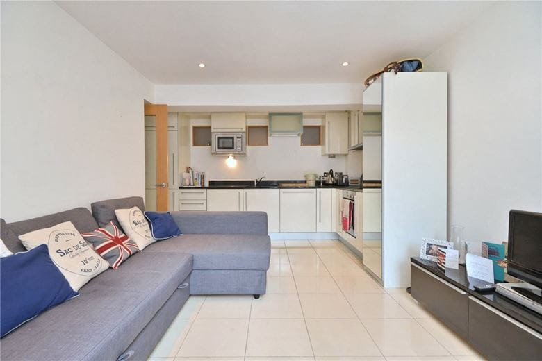 1 bedroom flat, Archway Street, London SW13 - Let Agreed