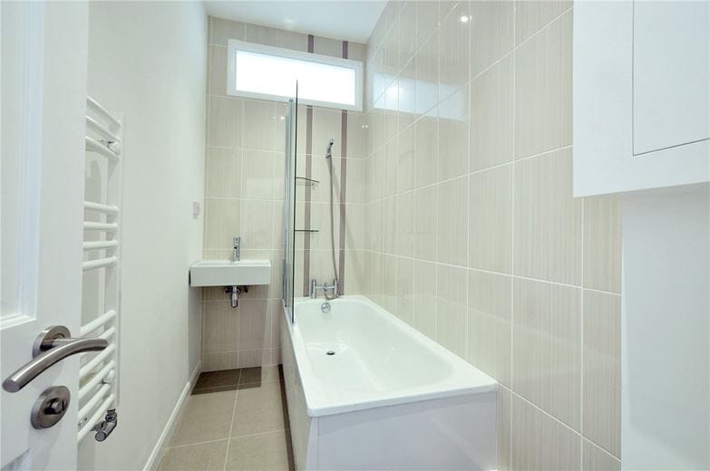 1 bedroom flat, White Hart Lane, London SW13 - Available