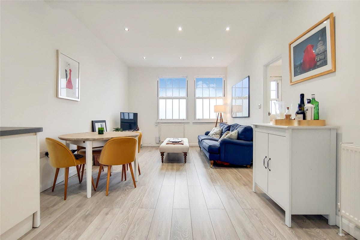 1 bedroom flat, White Hart Lane, London SW13 - Available