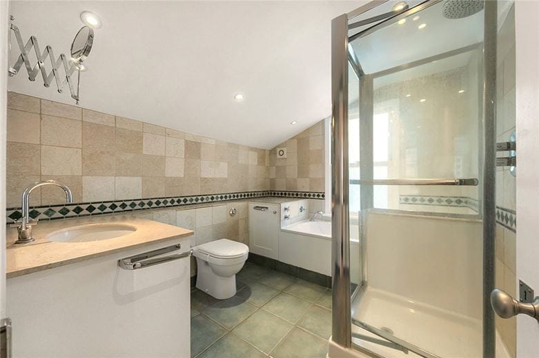 3 bedroom house, Thorne Street, London SW13 - Let Agreed