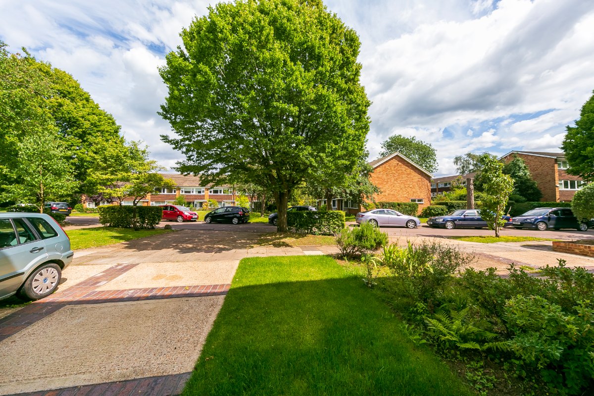 5 bedroom house, Perryfield Way, Richmond TW10 - Let Agreed