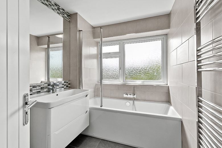 5 bedroom house, Perryfield Way, Richmond TW10 - Let Agreed