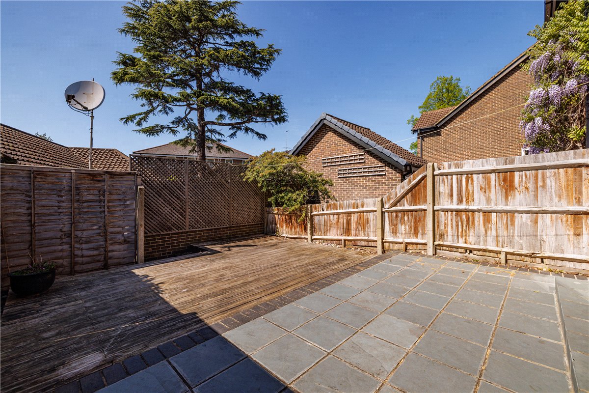 3 bedroom house, Lower Grove Road, Richmond TW10 - Let Agreed