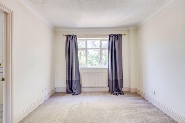 3 bedroom house, Lower Grove Road, Richmond TW10 - Let Agreed