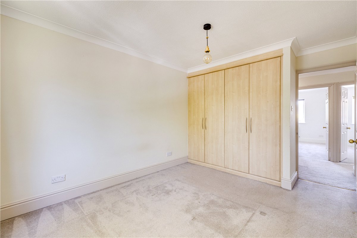 3 bedroom house, Lower Grove Road, Richmond TW10 - Let Agreed