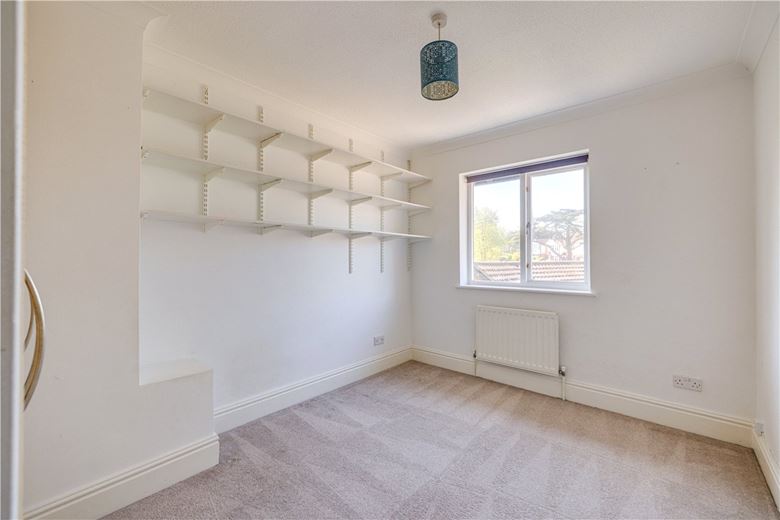 3 bedroom house, Lower Grove Road, Richmond TW10 - Let Agreed