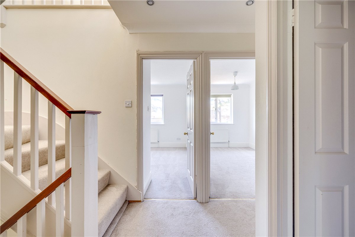 3 bedroom house, Lower Grove Road, Richmond TW10 - Let Agreed