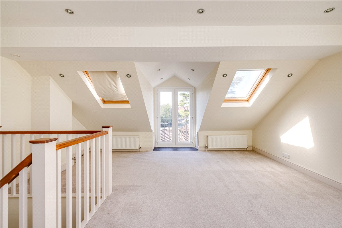 3 bedroom house, Lower Grove Road, Richmond TW10 - Let Agreed