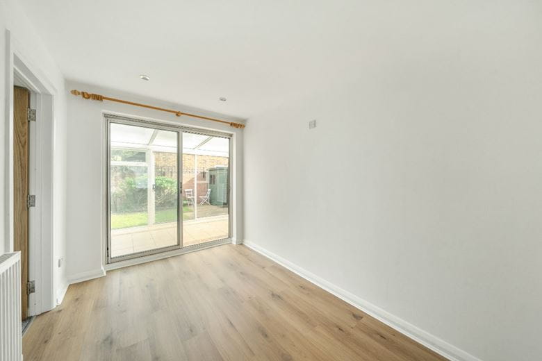 4 bedroom house, Fisherman Close, Richmond TW10 - Under Offer