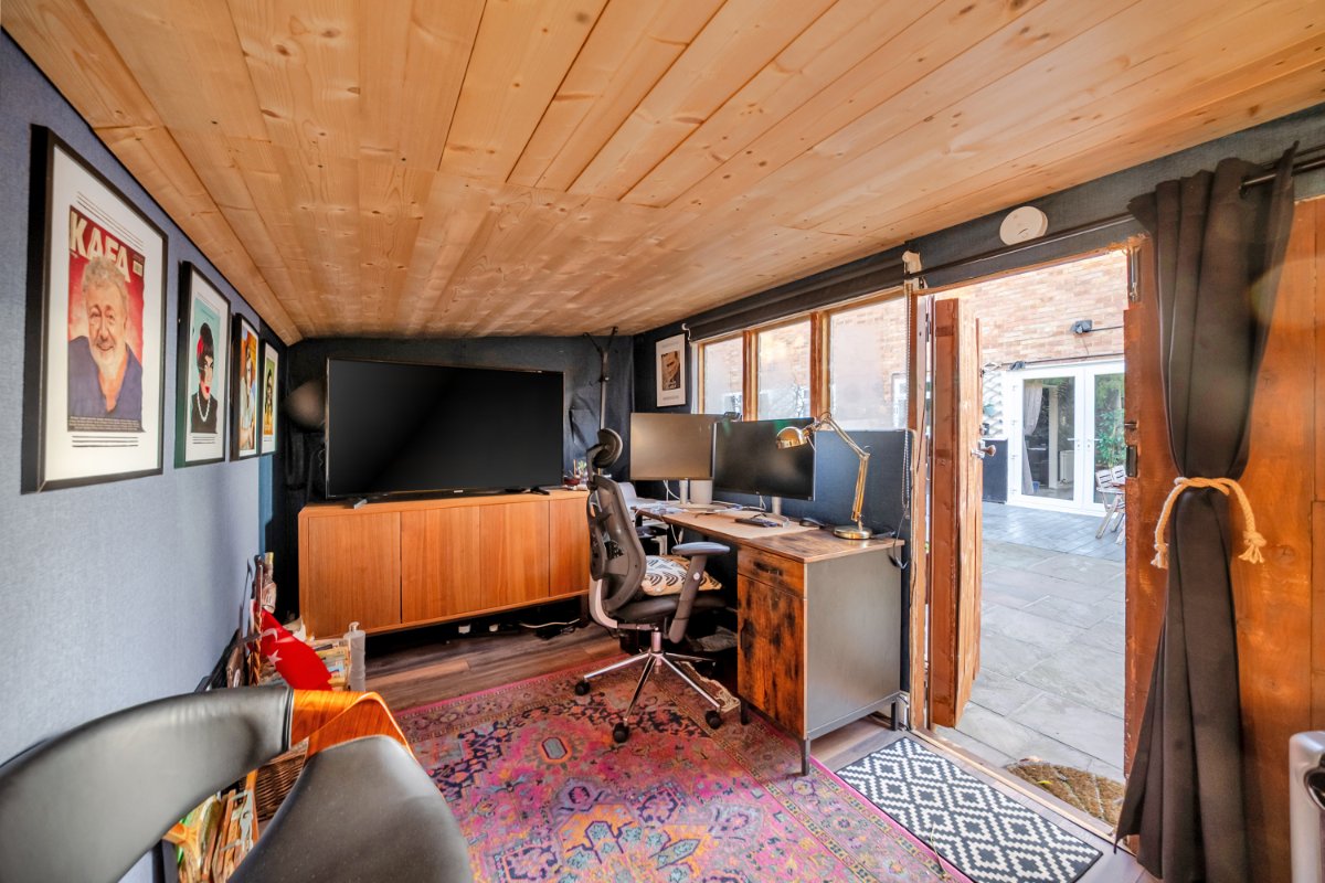 2 bedroom maisonette, Simpson Road, Richmond TW10 - Let Agreed