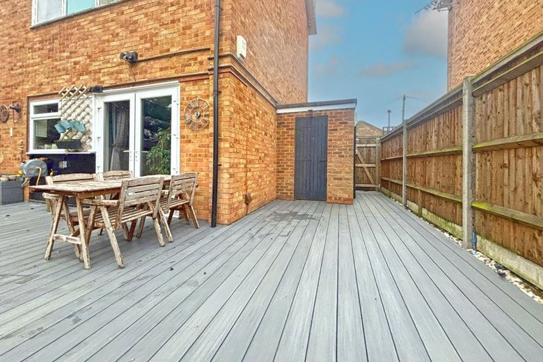 2 bedroom maisonette, Simpson Road, Richmond TW10 - Let Agreed